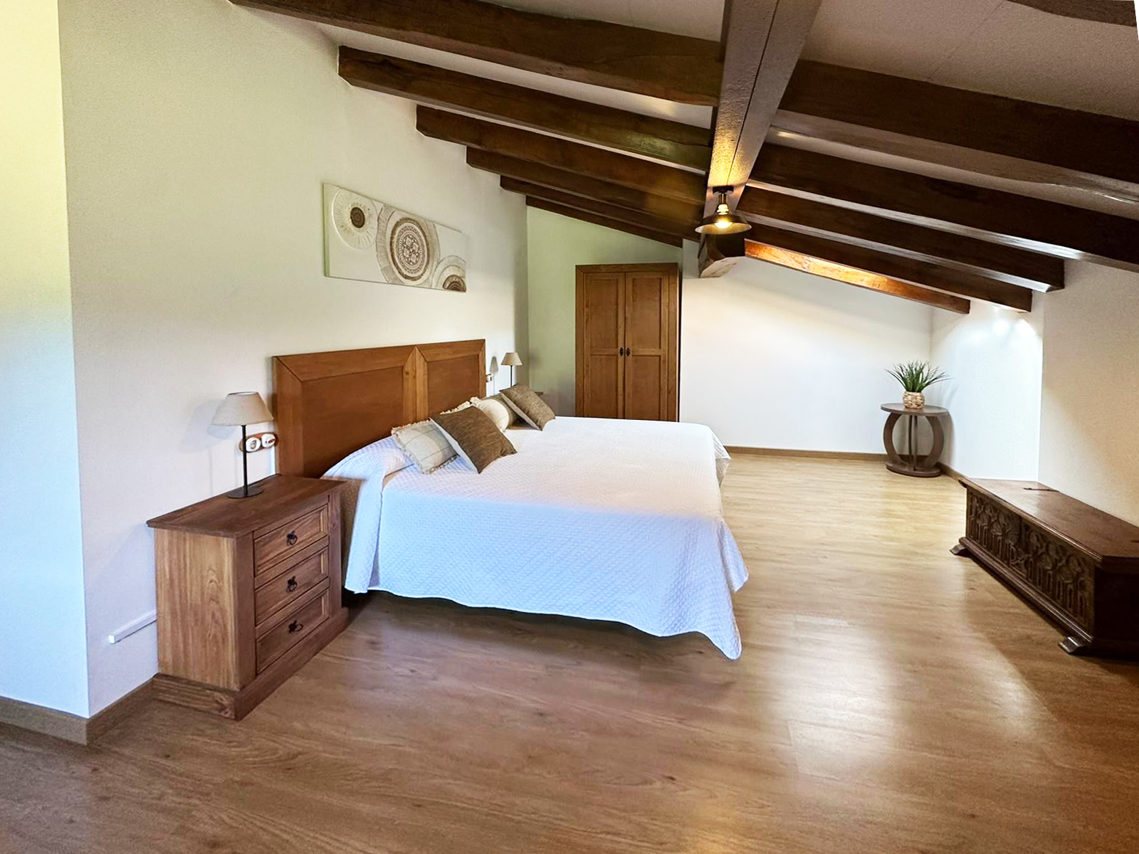 Suite del granero — 40 m² con vigas de roble