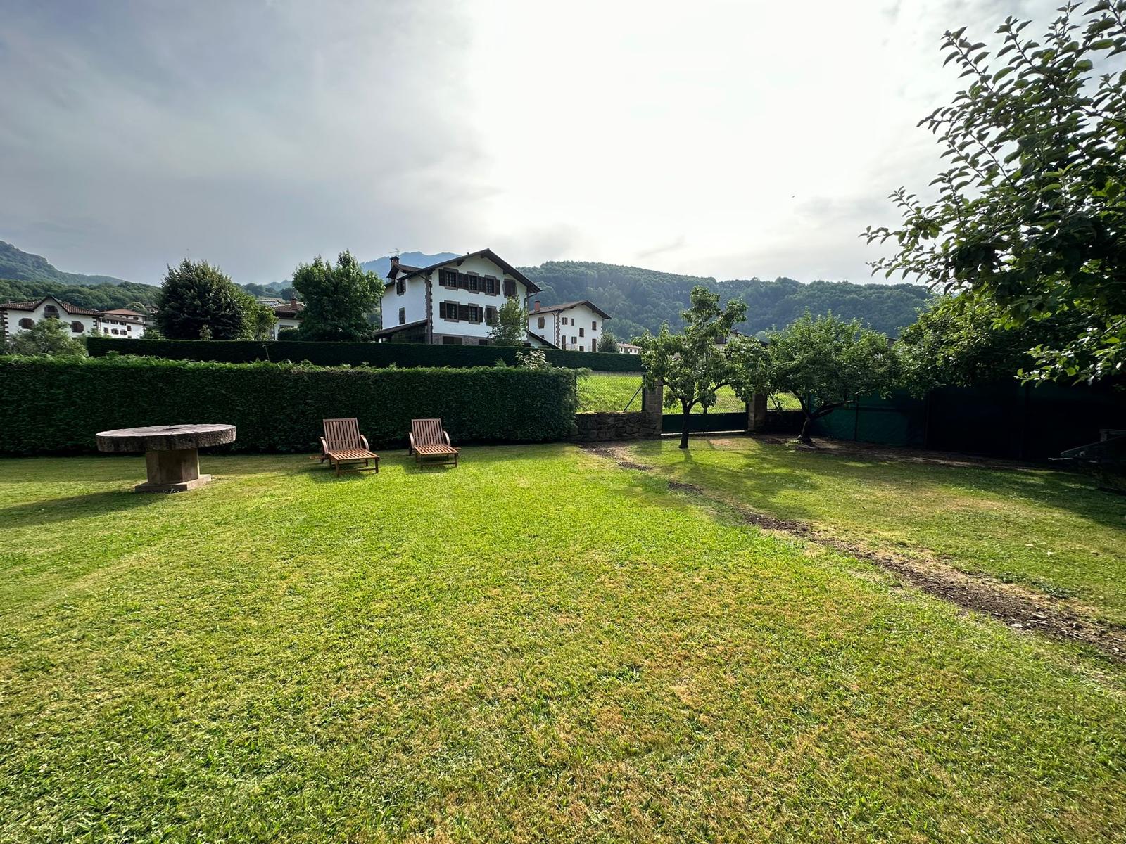 Jardín con vistas al valle