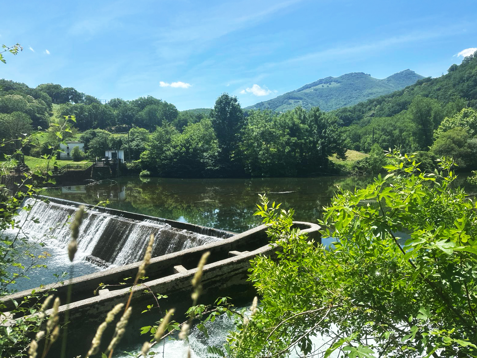 Presa del río Bidasoa